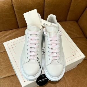 Alexander McQueen White Overized Sneakers (41 - US 11)
